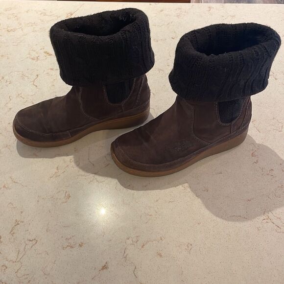 The North Face fold down waterproof boots SZ 6 - Picture 1 of 6